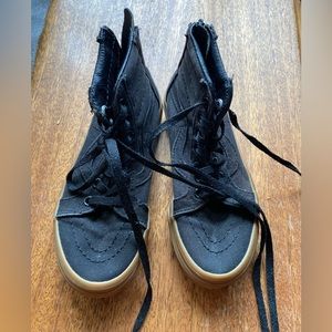 Kids 12.5 vans zippered hightop skate shoes